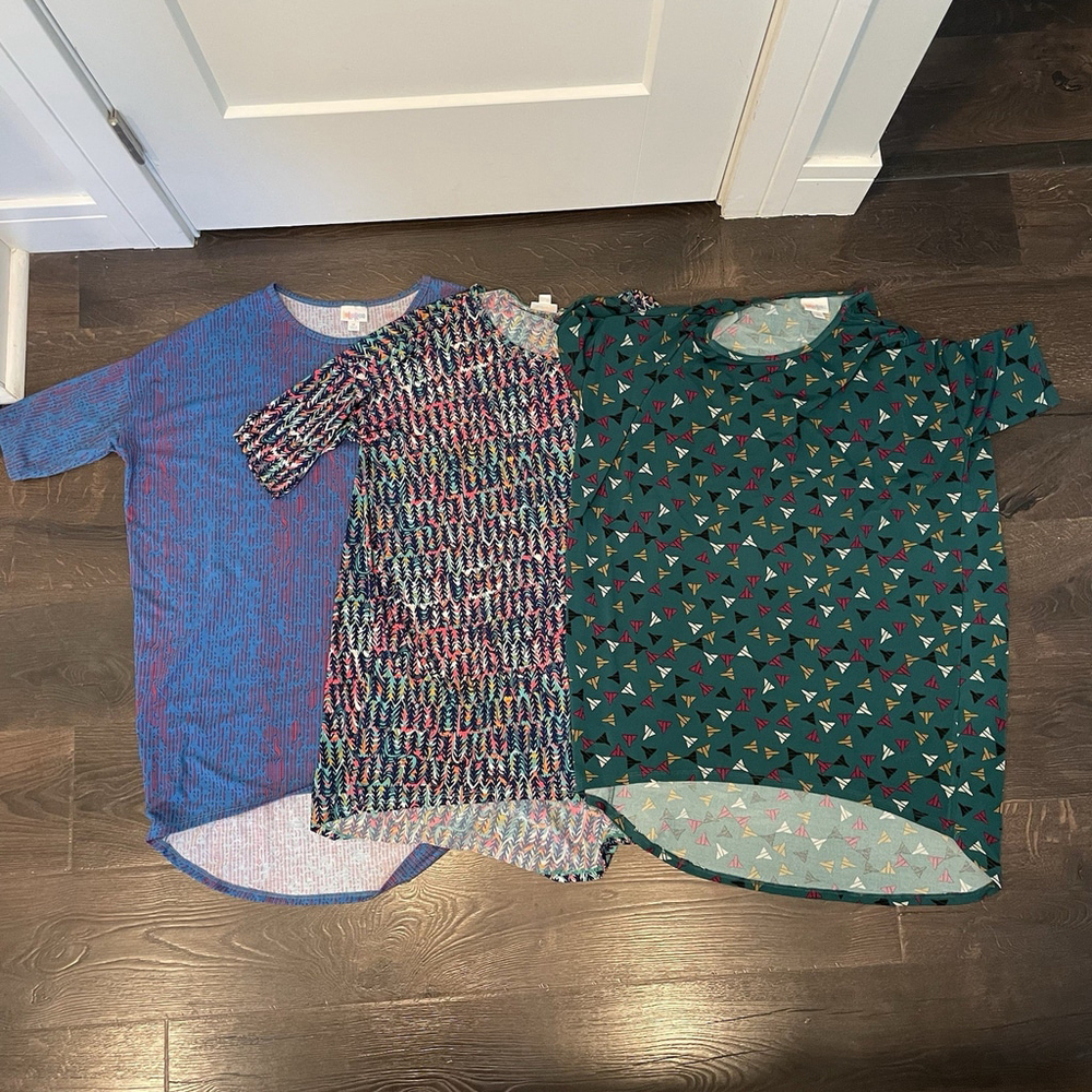 LuLaRoe Irma Tee Three Bundle Size Medium Women’s High Low Top